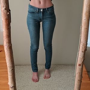 Tall length! Levi's 711 skinny jeans 27W 34L